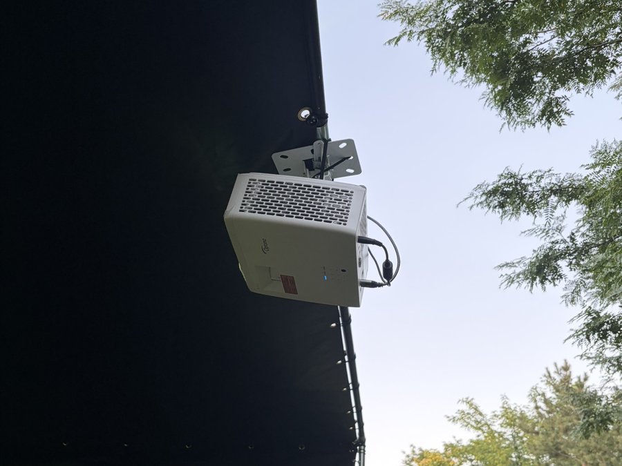 Projector — Optoma